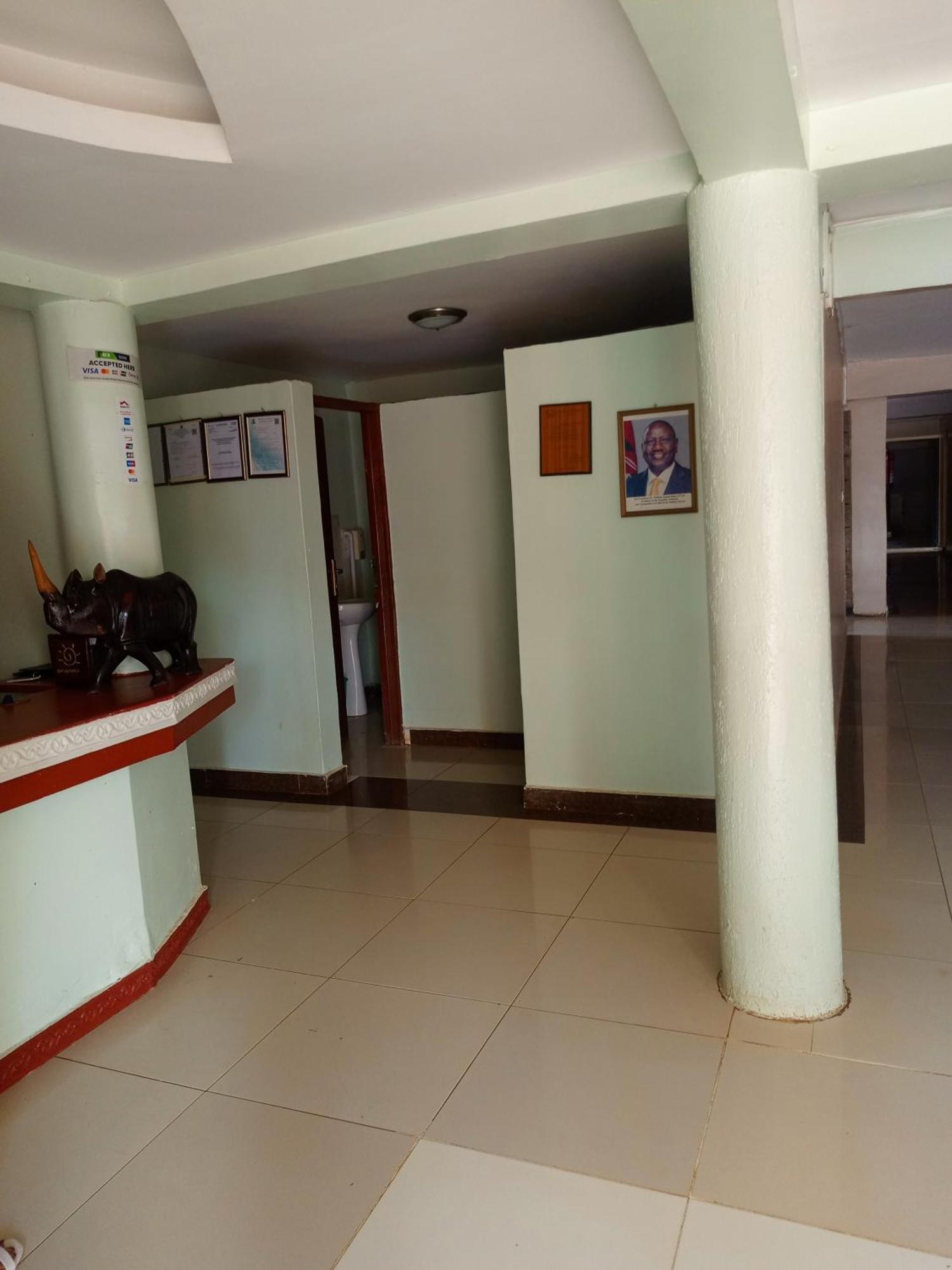 Savannah Paradise Hotel Makindu Kültér fotó