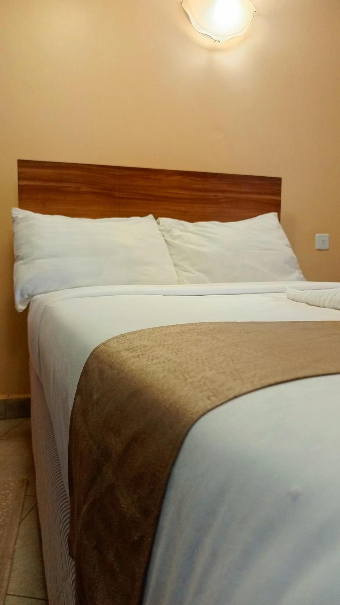 Savannah Paradise Hotel Makindu Kültér fotó
