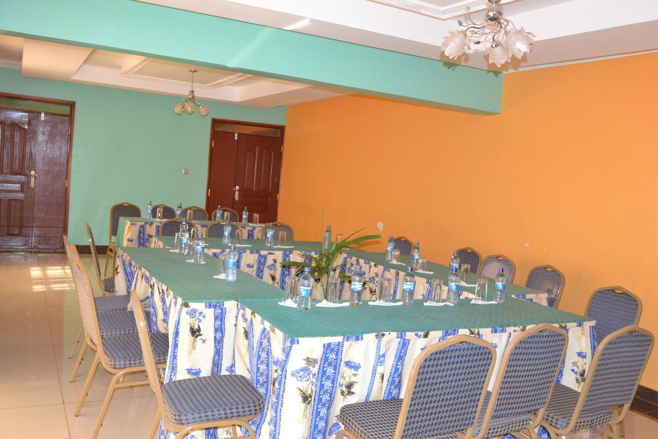 Savannah Paradise Hotel Makindu Kültér fotó