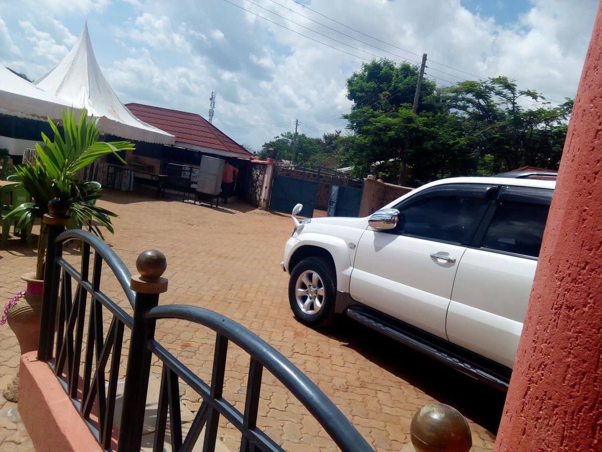 Savannah Paradise Hotel Makindu Kültér fotó